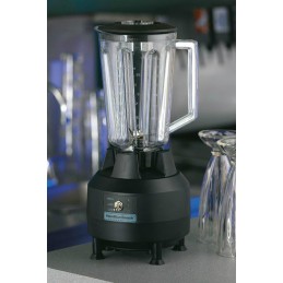 Blender de bar 400 W pour boissons à base de glace pilée, mise en place derrière un bar.