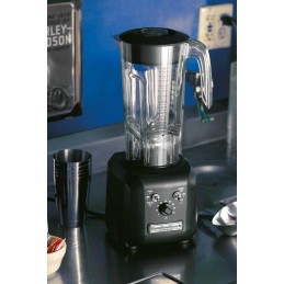 Blender 600 W TANGO pour bar : mise en place sur un comptoir.