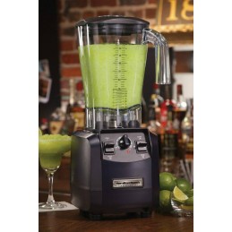 FURY Blender 880 w de bar positionné sur un comptoir